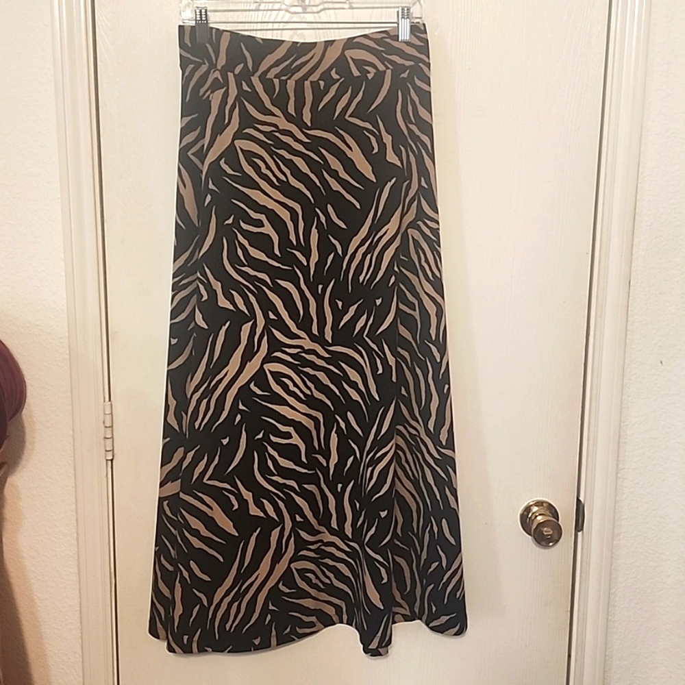 Messini Skirt - Picture 2 of 3